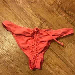 Adjustable bikini bottoms